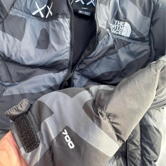 KAWS x The North Face Retro 1996 Nuptse Down Jacket Black Men’s Size L - Picture 4 of 6